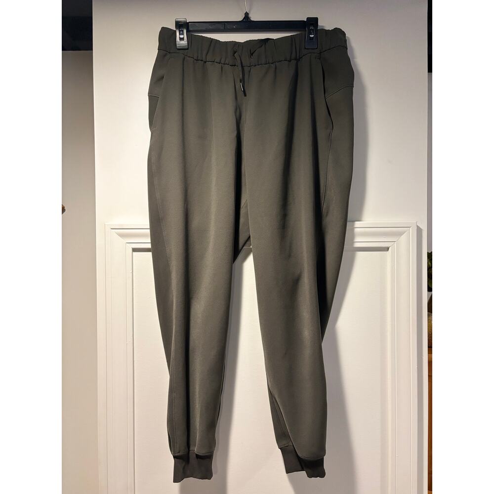 Lululemon On The Fly Jogger